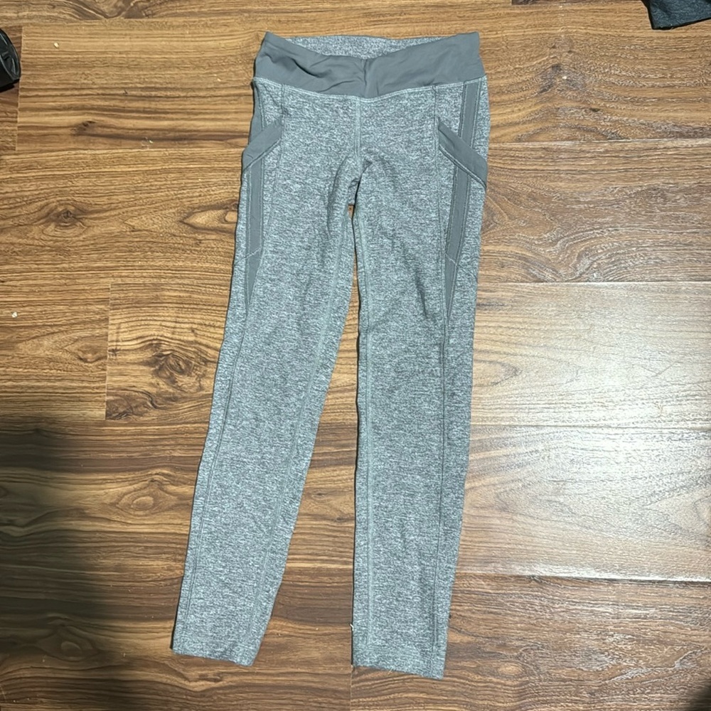 Ivivva size 6 kids/girls grey leggings